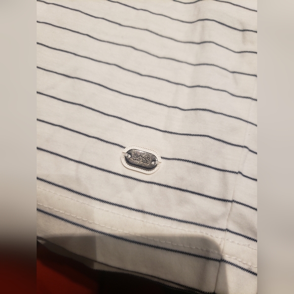 Hugo Boss tshirt - Picture 3 of 3